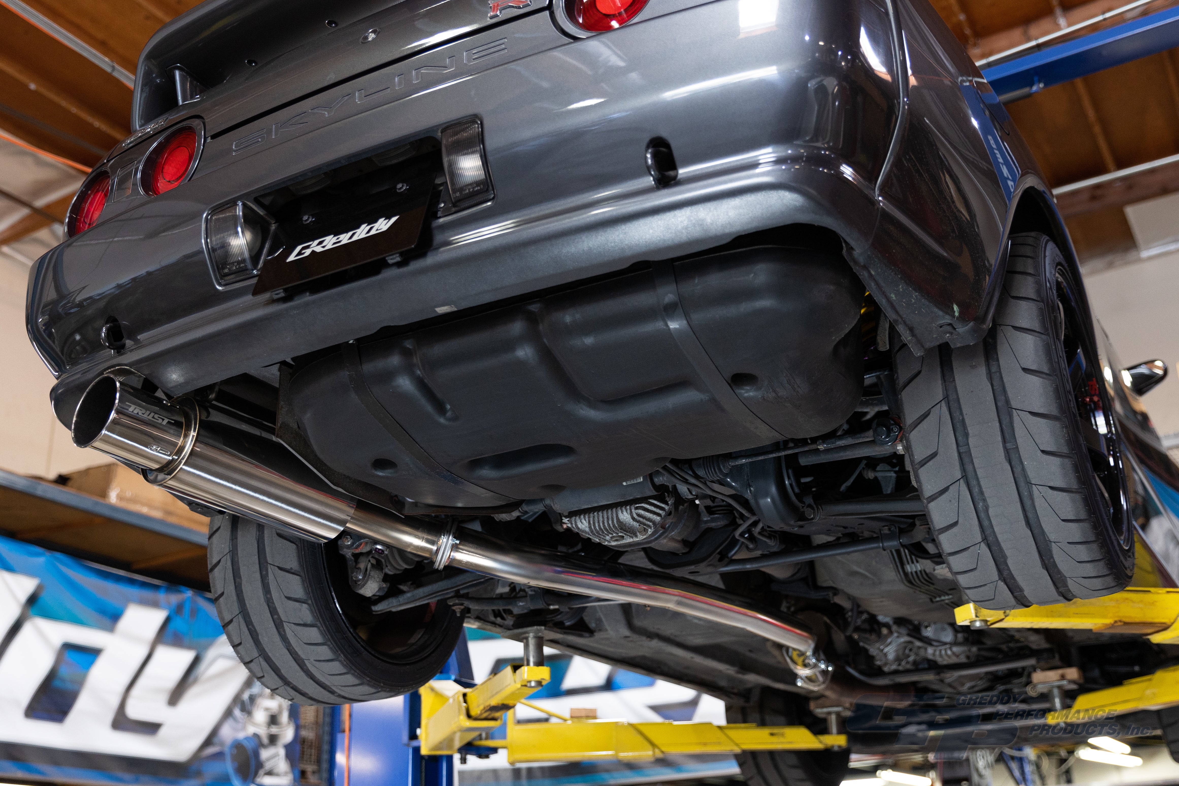 TRUST PE-TR NISSAN SKYLINE GT-R R32 - (10127310)